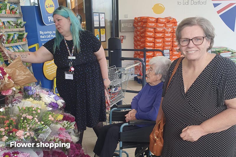 Sonya Lodge residents shopping for fresh flowers Sonya Lodge residents shopping for fresh flowers